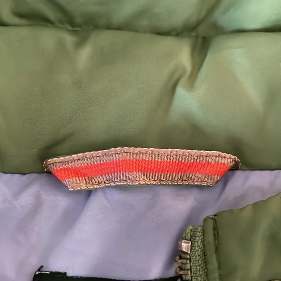 J. Crew puffer vest green with lavender lining button up zipper front pockets S - Picture 4 of 7